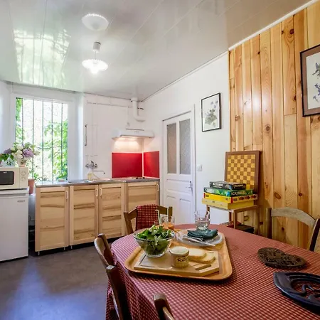 La Maison De L'ousse לינה וארוחת בוקר Livron